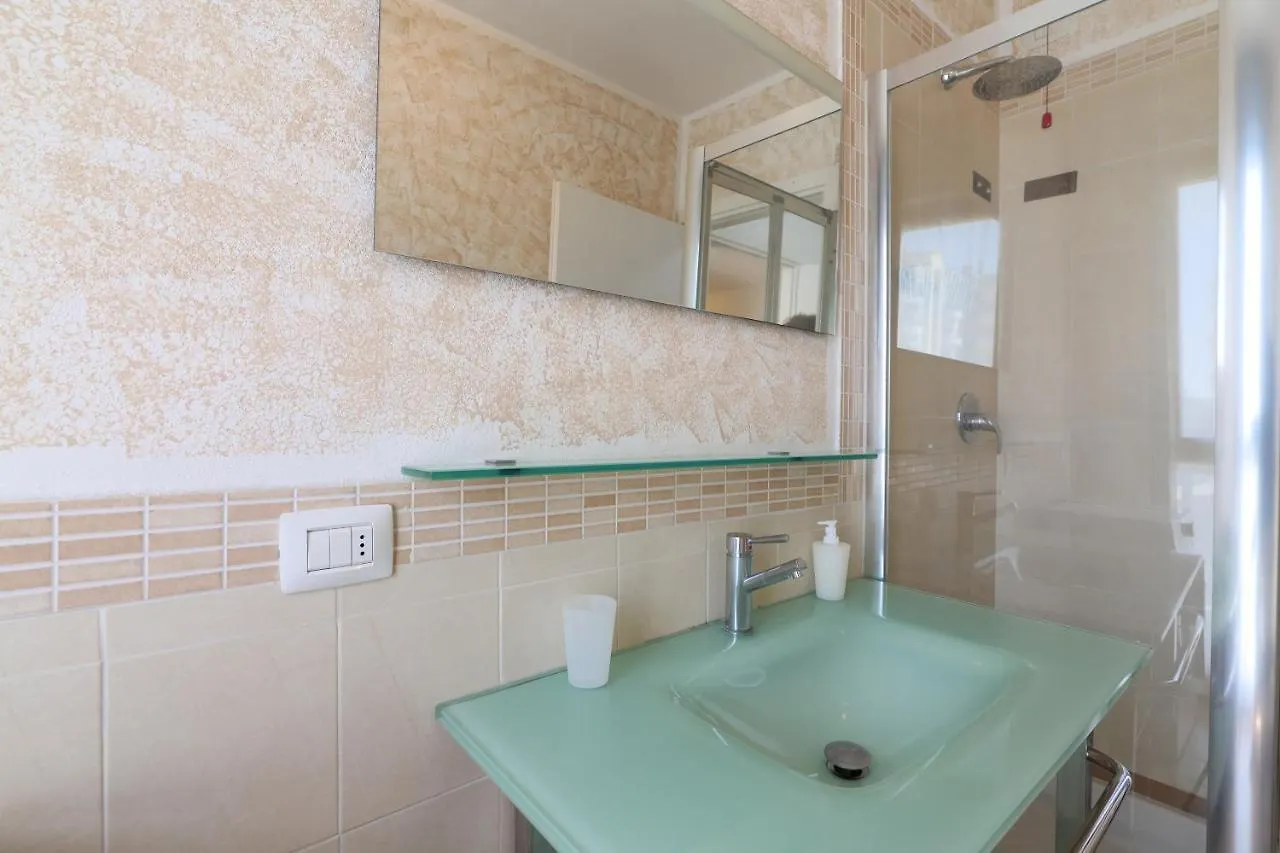 Apartamento Primopiano - Bonomi Milán 0*,  Italia