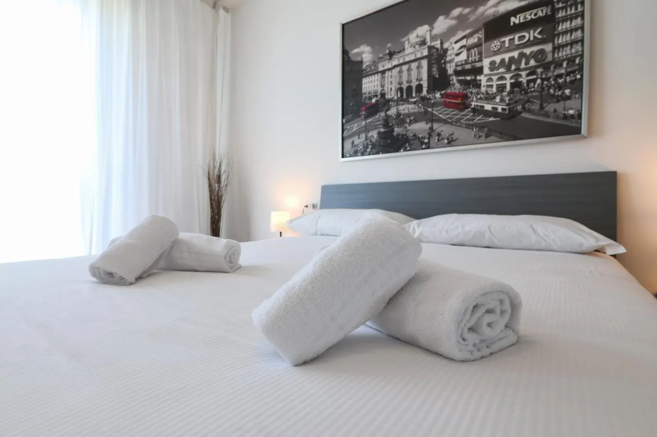 Apartamento Primopiano - Bonomi Milán 0*,  Italia