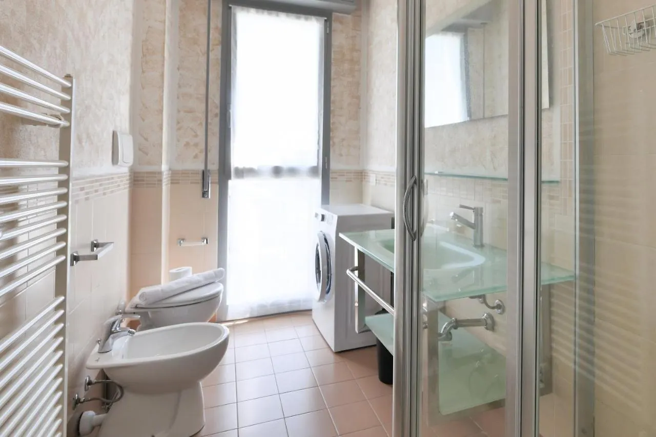 Apartamento Primopiano - Bonomi Milán 0*,