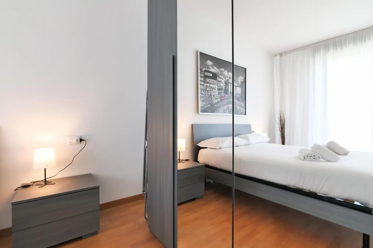 Primopiano - Bonomi Apartment Milan 0*,
